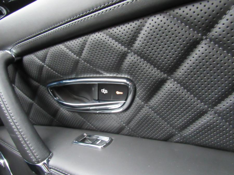 Детали интерьера Bentley Flying Spur V8 S 2017 года  (фото 130 из 154)